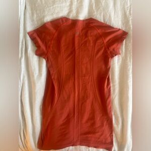 Coral lululemon workout top